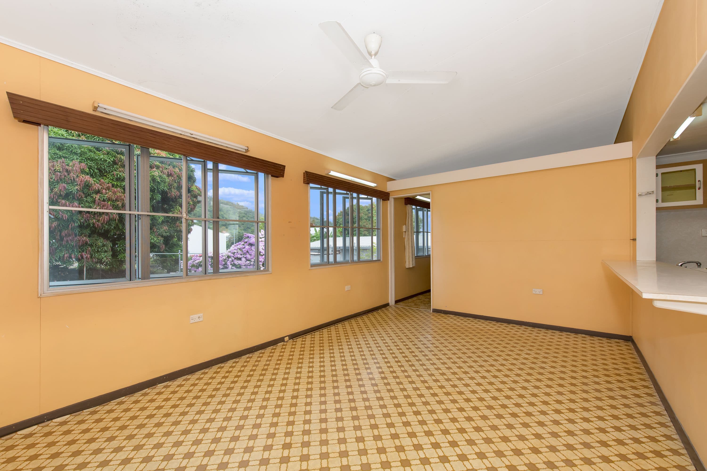 12 Hogan Street, Stuart QLD 4811, Stuart - Thumbnail 6