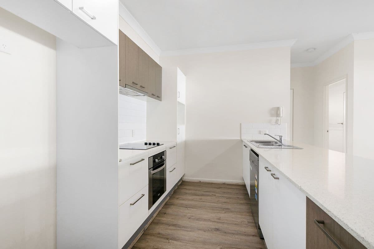 6 Lockhart Street, Woolloongabba QLD 4102, Woolloongabba - Thumbnail 4