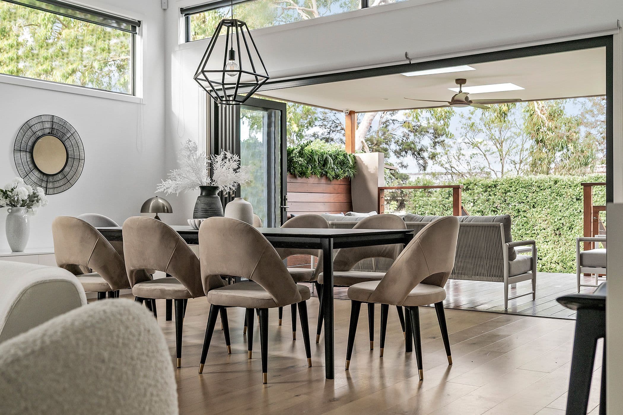 14 Cowrie Street, Glen Waverley VIC 3150, Glen Waverley - Thumbnail 2