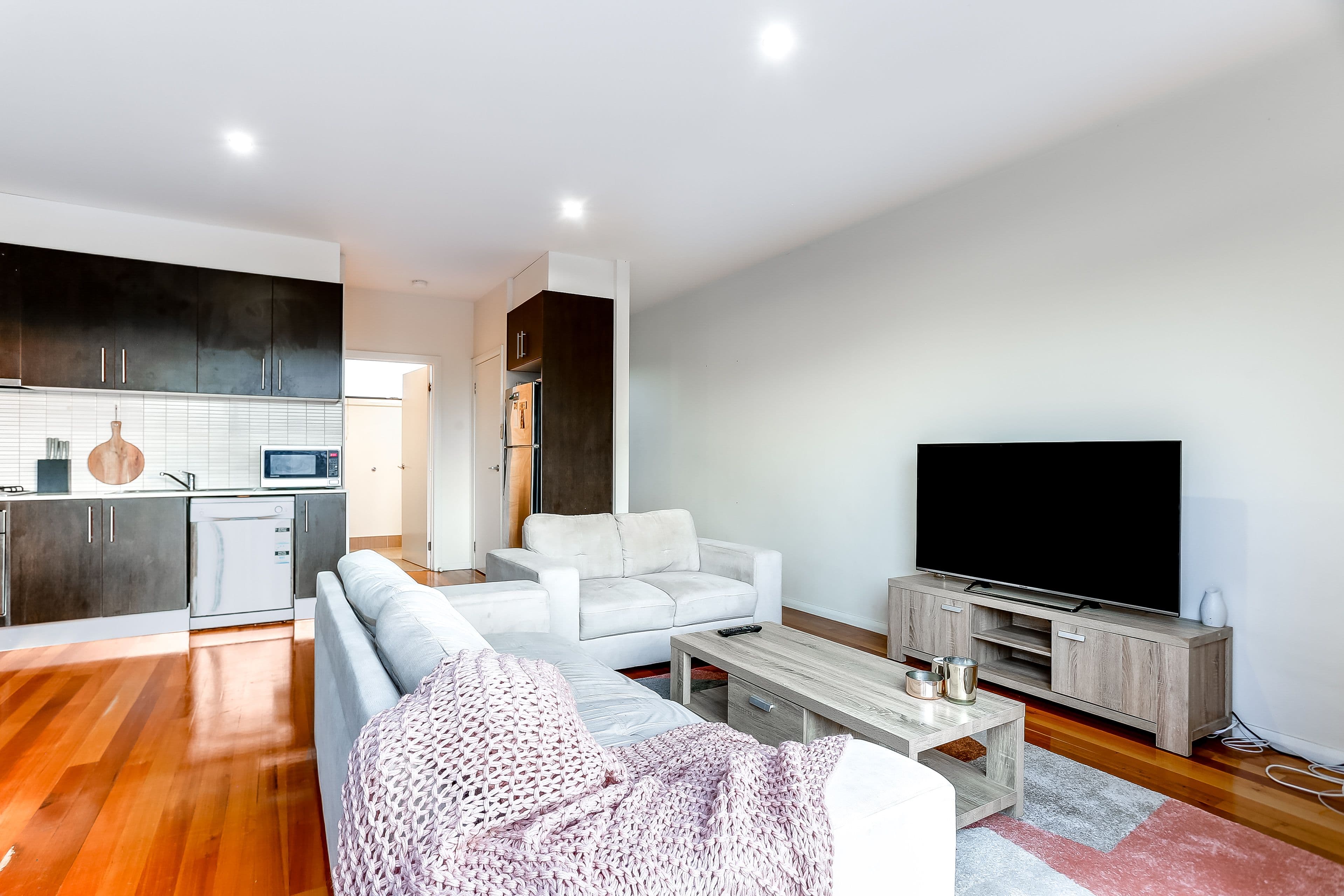 2 McCracken Avenue, Pascoe Vale VIC 3044, Pascoe Vale - Thumbnail 5