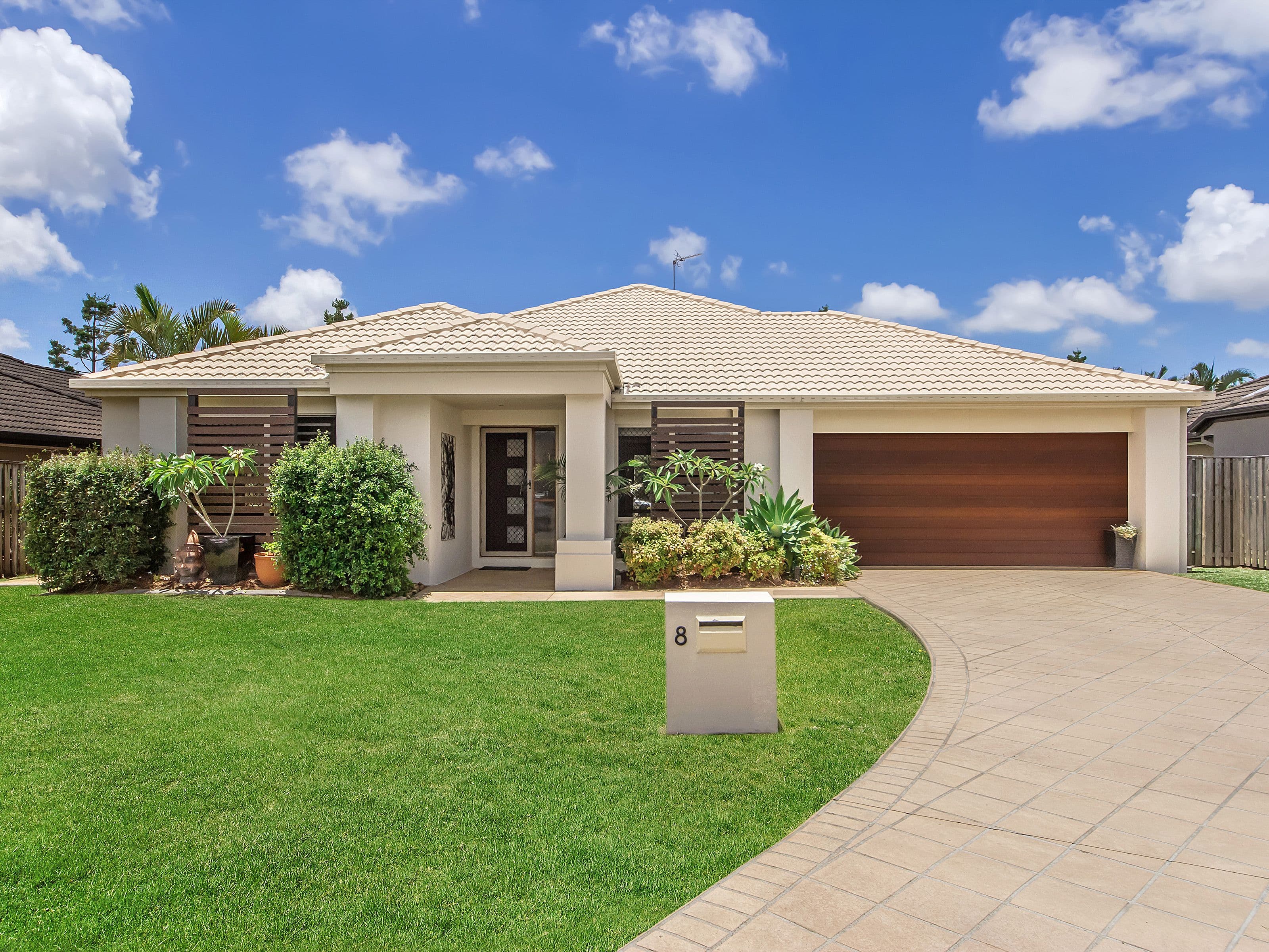 8 Broxbourne Place, Oxenford QLD 4210, Oxenford - Image 1