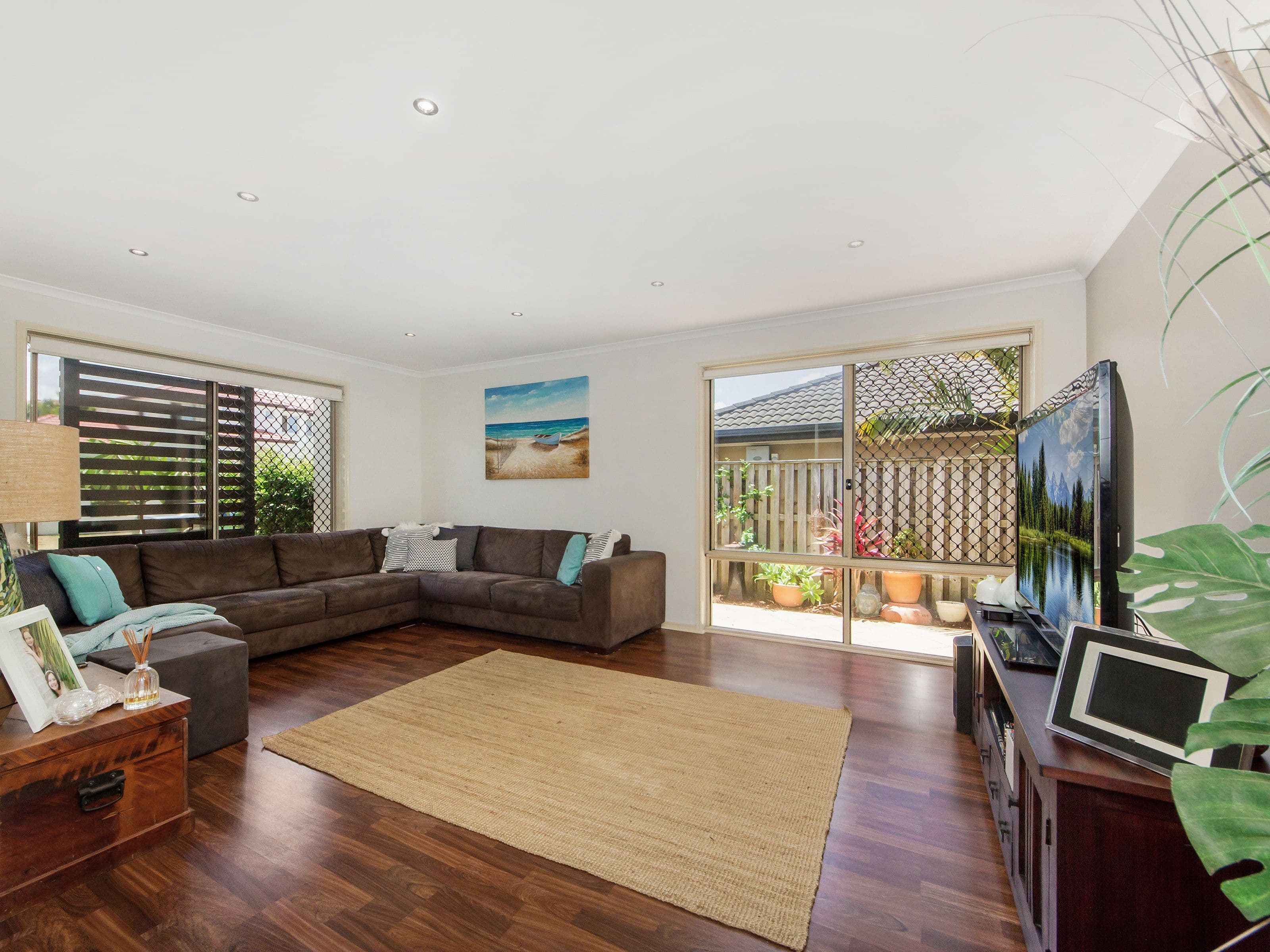 8 Broxbourne Place, Oxenford QLD 4210, Oxenford - Thumbnail 4