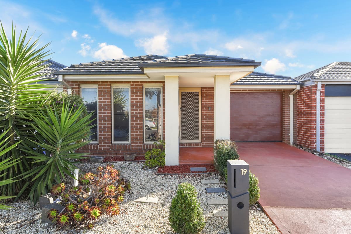 19 Marrone Boulevard, Cranbourne East VIC 3977, Cranbourne East - Image 1