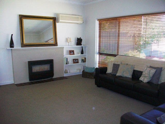 51 Loco Street, SEYMOUR VIC 3660, Seymour - Thumbnail 6