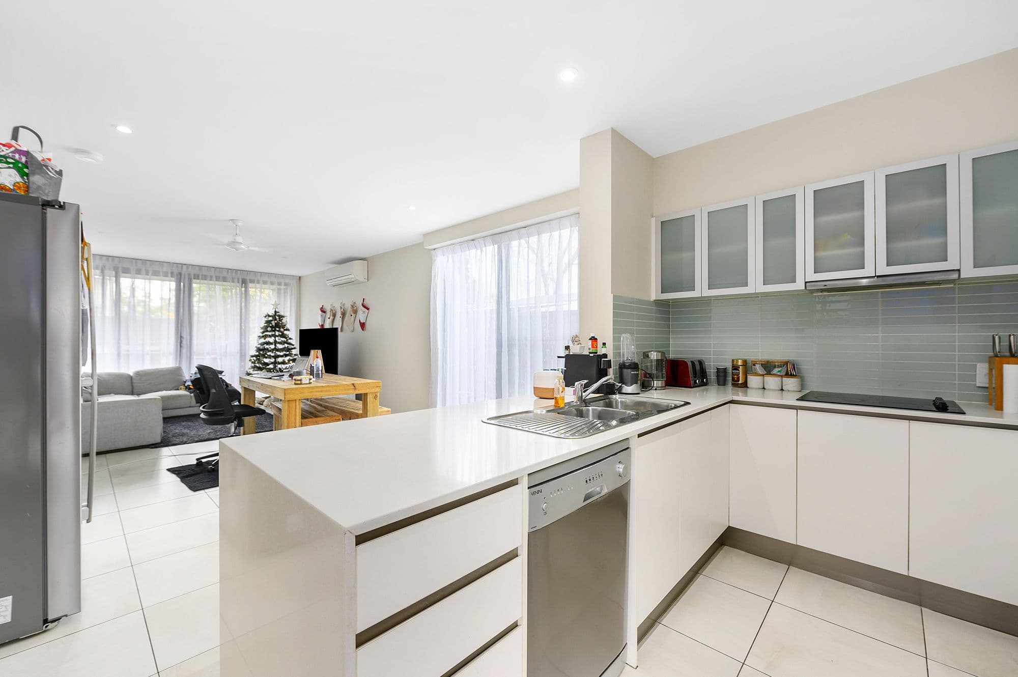 39 Gordon Street, Labrador QLD 4215, Labrador - Image 1