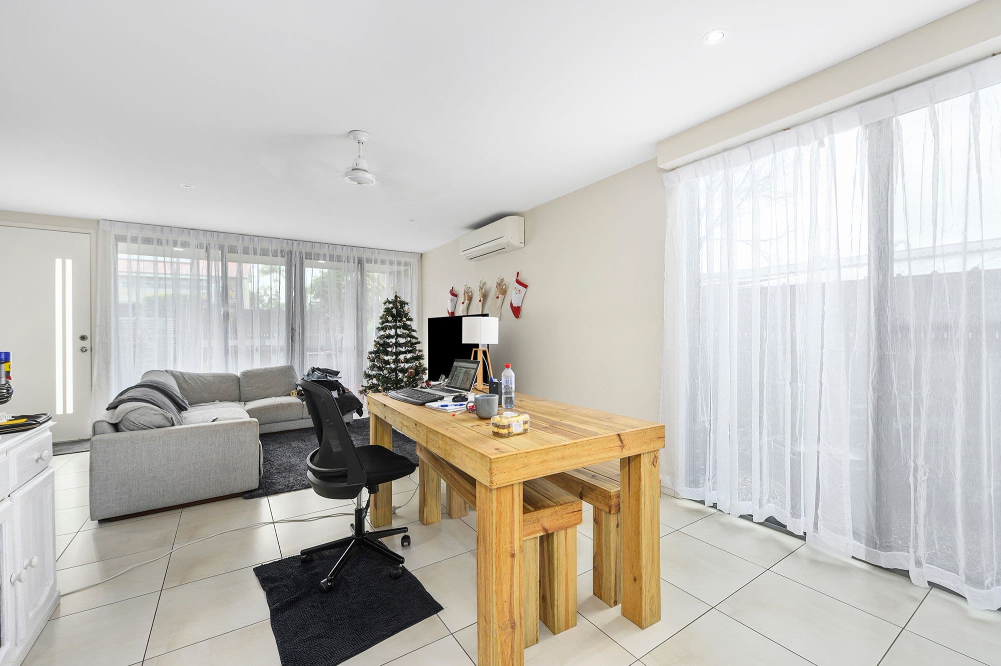 39 Gordon Street, Labrador QLD 4215, Labrador - Thumbnail 2