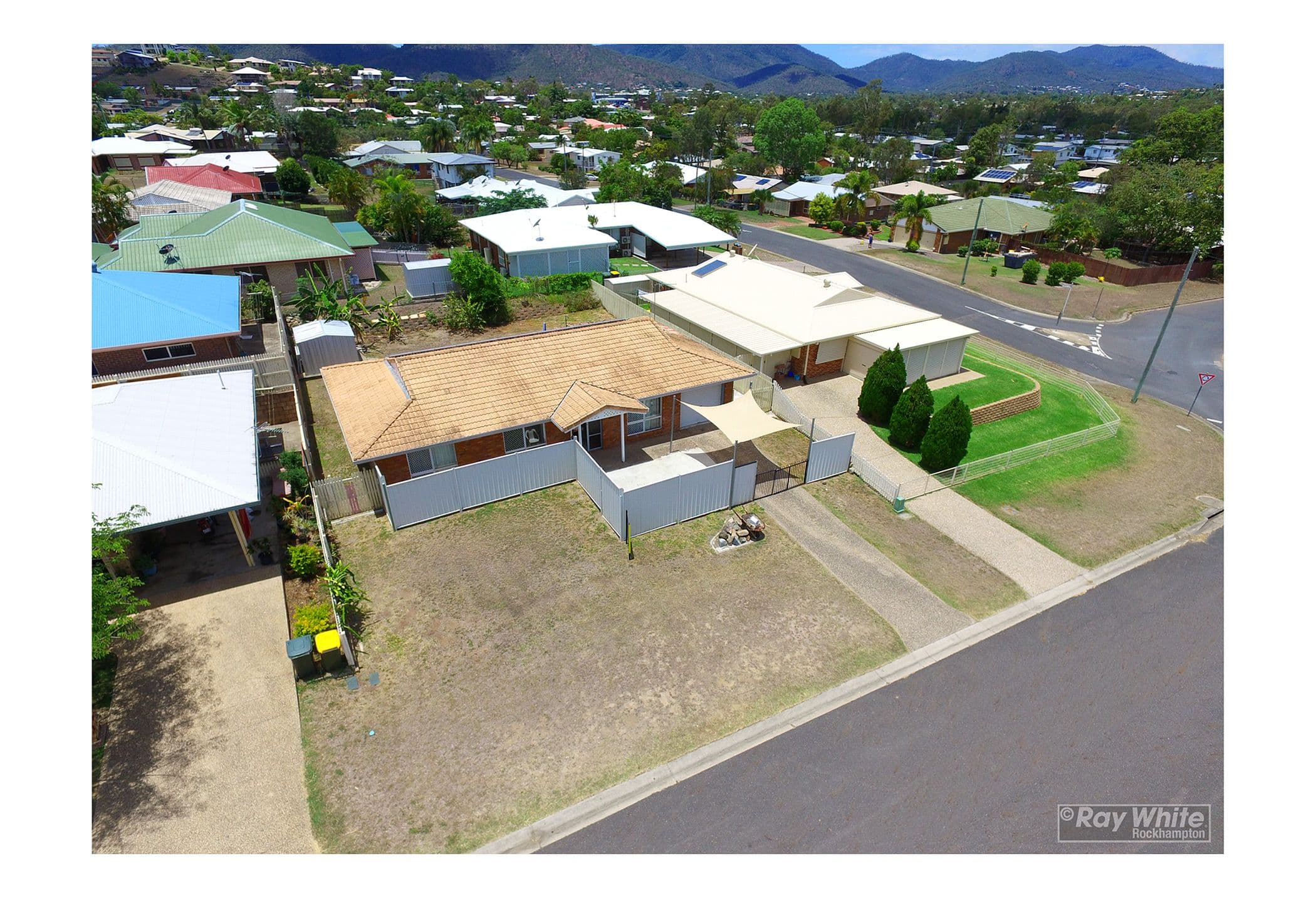 16 Price Avenue, Kawana QLD 4701, Kawana - Thumbnail 3