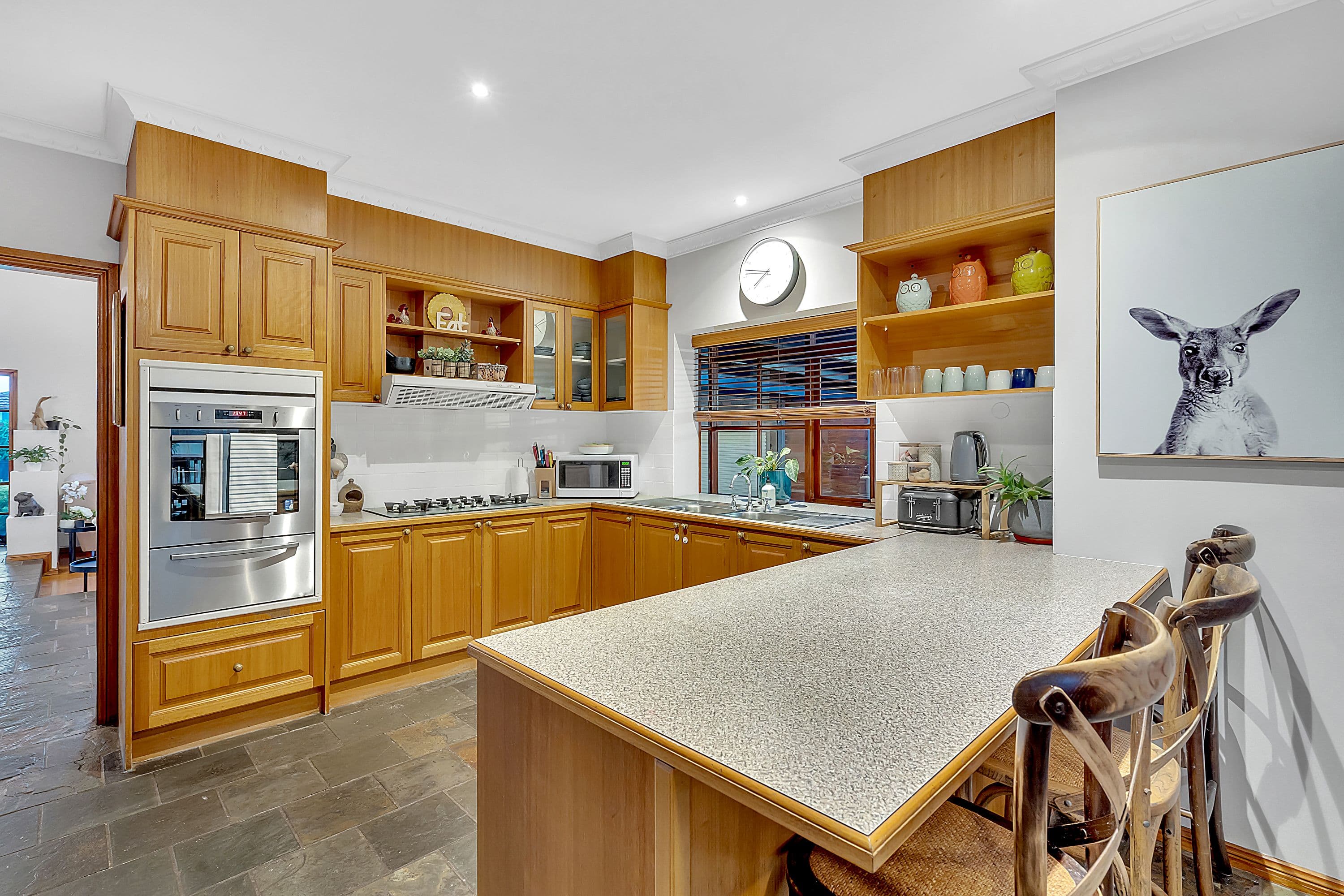 37 Amesbury Avenue, Craigieburn VIC 3064, Craigieburn - Thumbnail 6