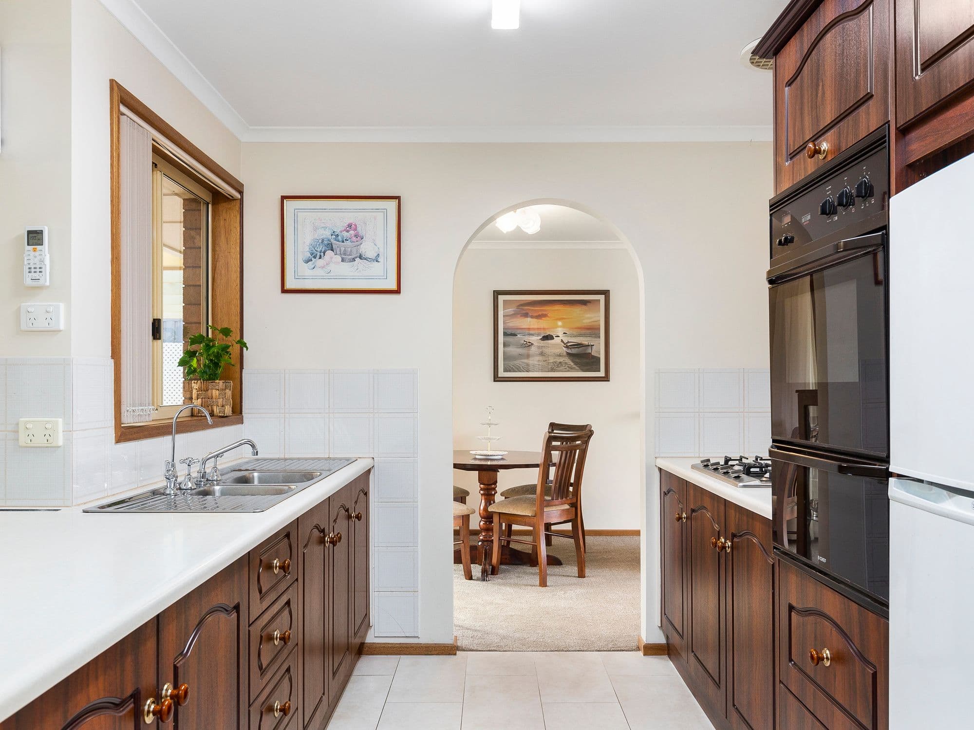 8 Bendigo Close, Trott Park SA 5158, Trott Park - Thumbnail 2