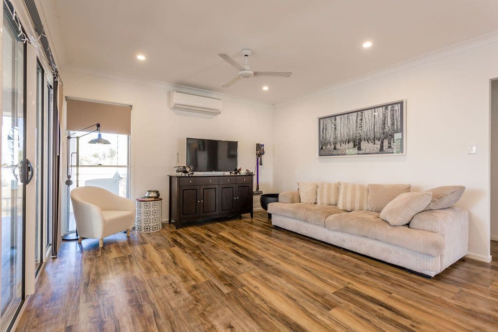 29 Carrington Place, Emerald QLD 4720, Emerald - Thumbnail 8