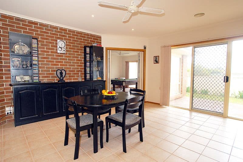 2 Bottlebrush Court, Langwarrin VIC 3910, Langwarrin - Thumbnail 3