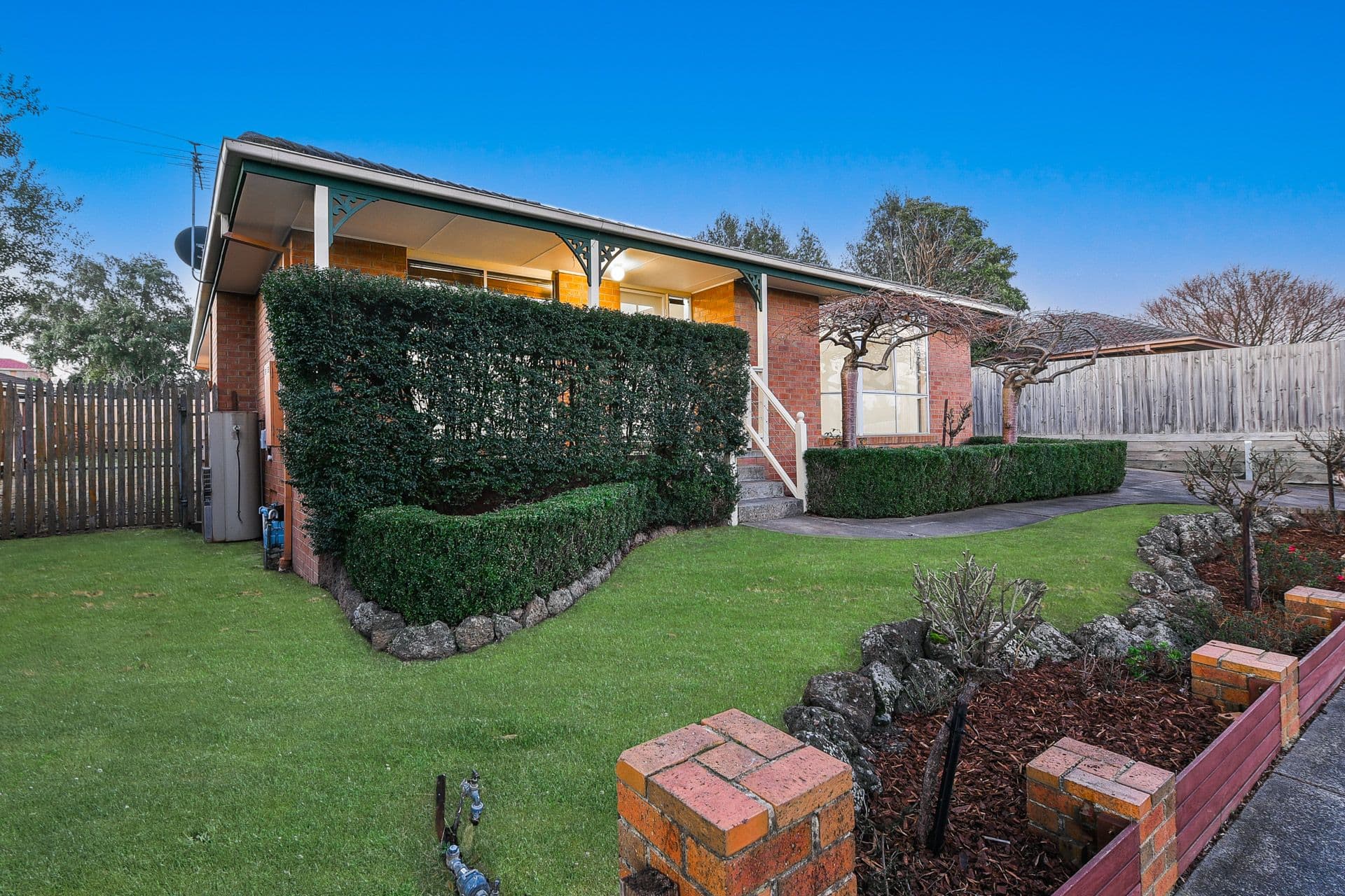 29 Barondi Avenue, Narre Warren VIC 3805, Narre Warren - Thumbnail 2