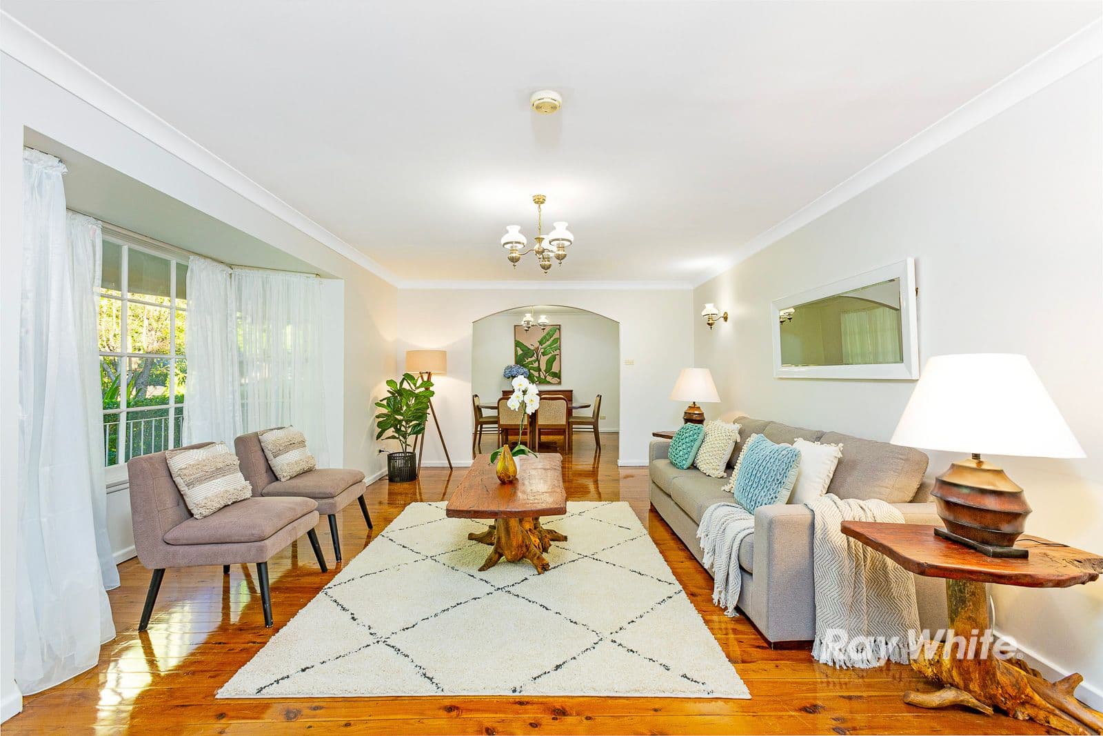 44 Brunette Drive, Castle Hill - Thumbnail 2