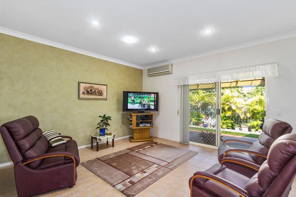 100 Winders Place, Banora Point - Thumbnail 4