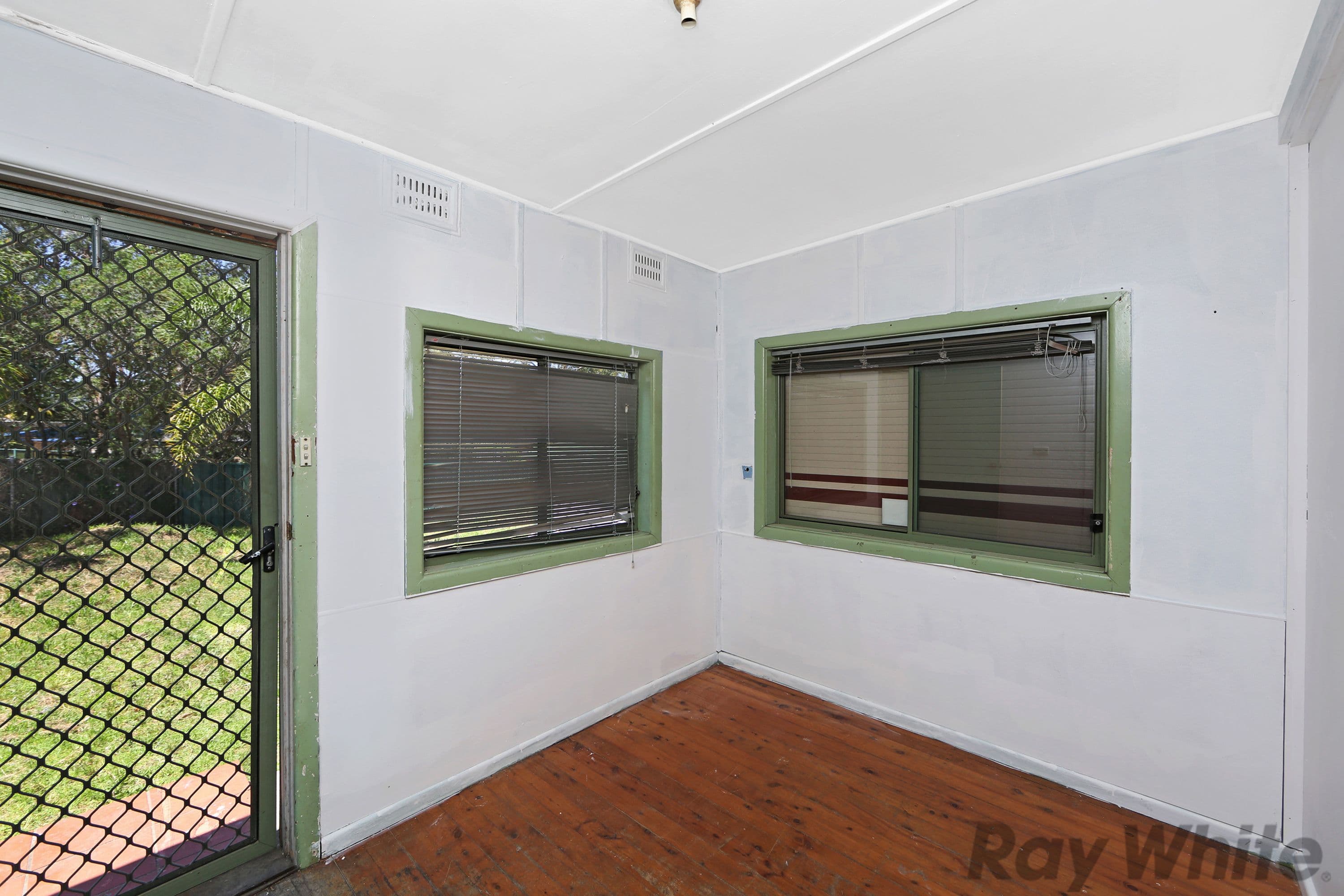11 Kawana Avenue, Blue Haven - Thumbnail 5