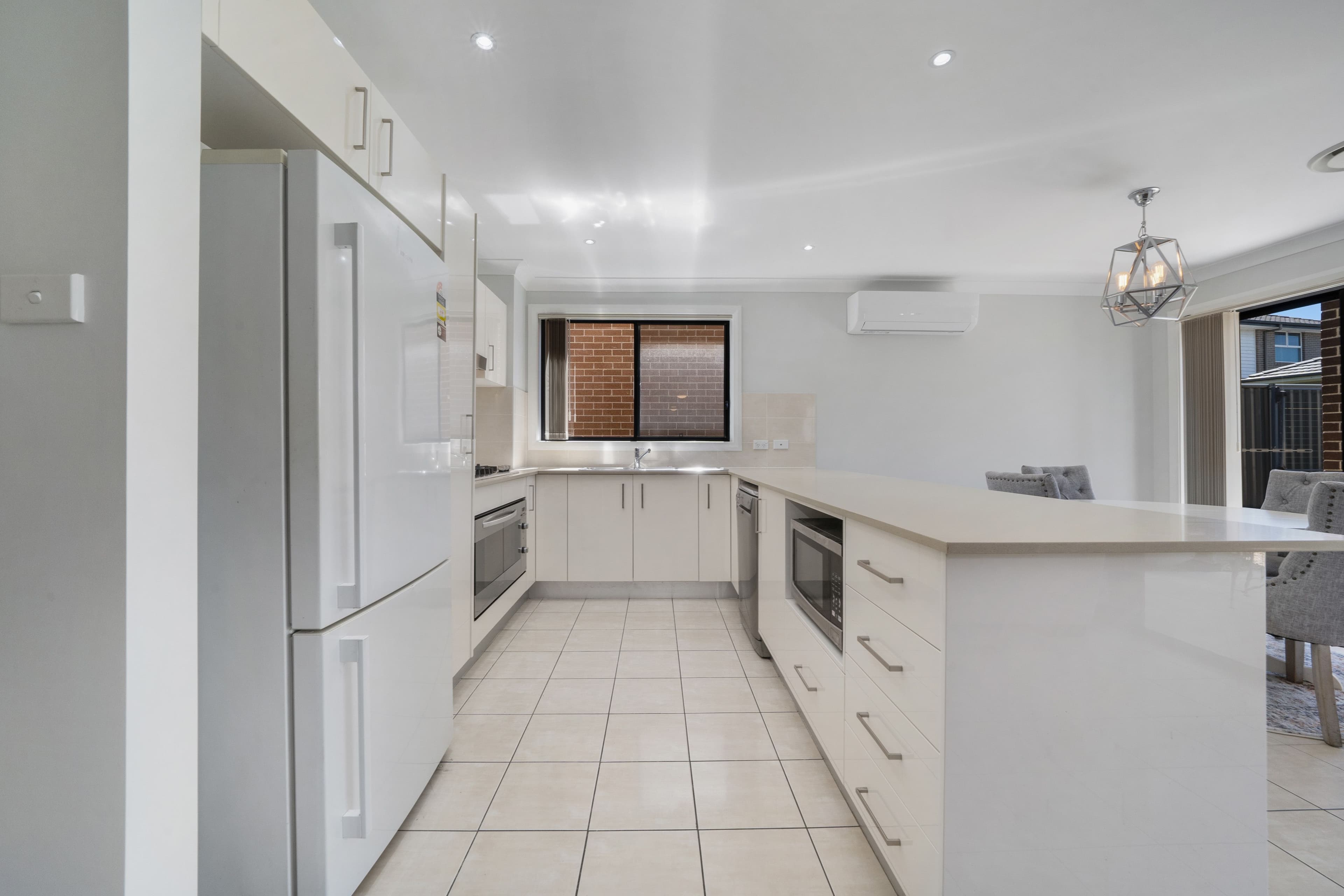 15 Portsmouth Circuit, JORDAN SPRINGS NSW 2747, Jordan Springs - Thumbnail 4