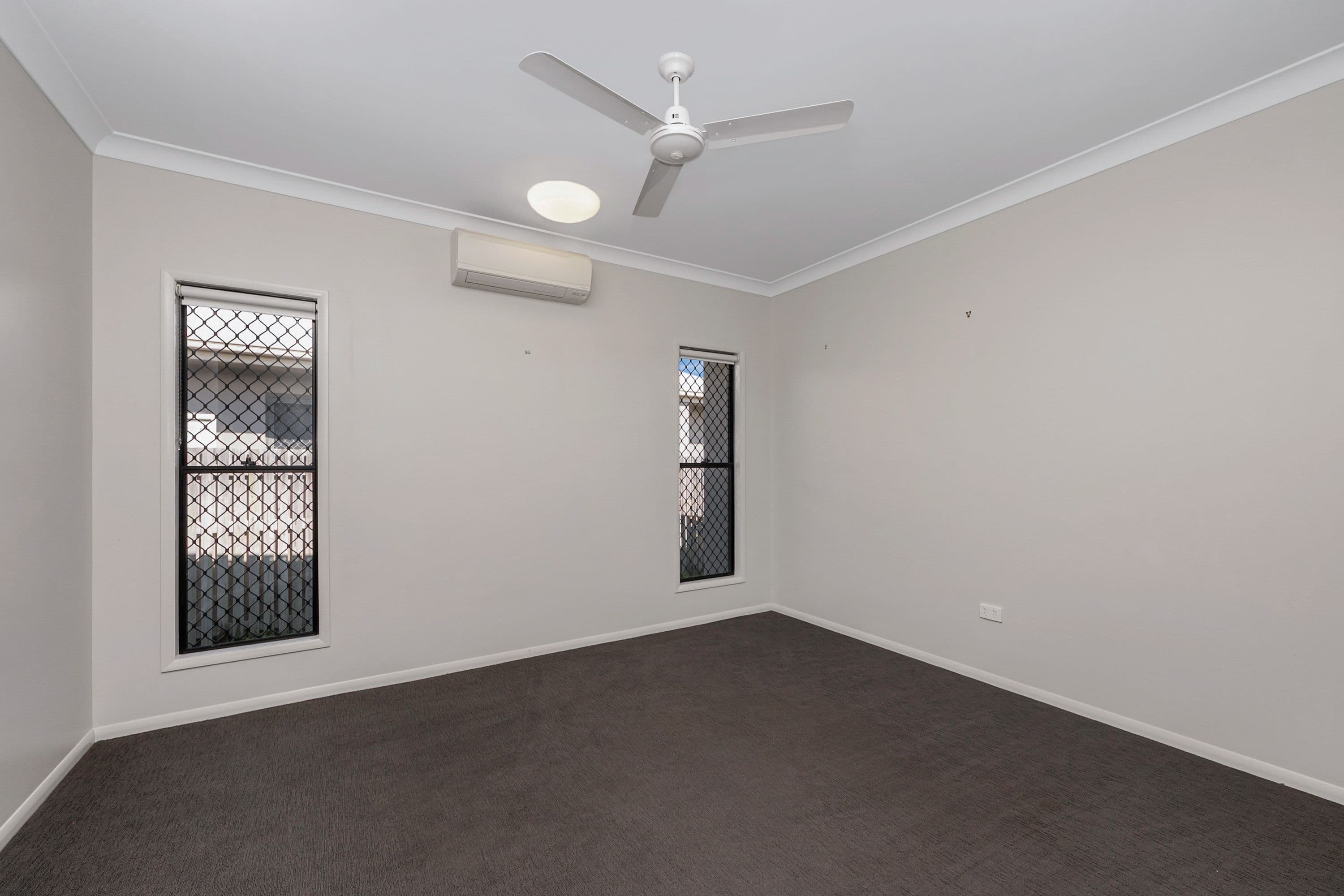13 Velasco Street, Burdell QLD 4818, Burdell - Thumbnail 8