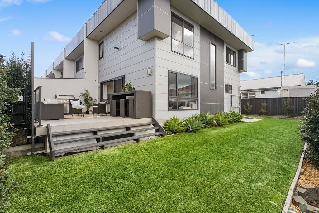 8/6 Heaslip Street, Coniston - Thumbnail 7