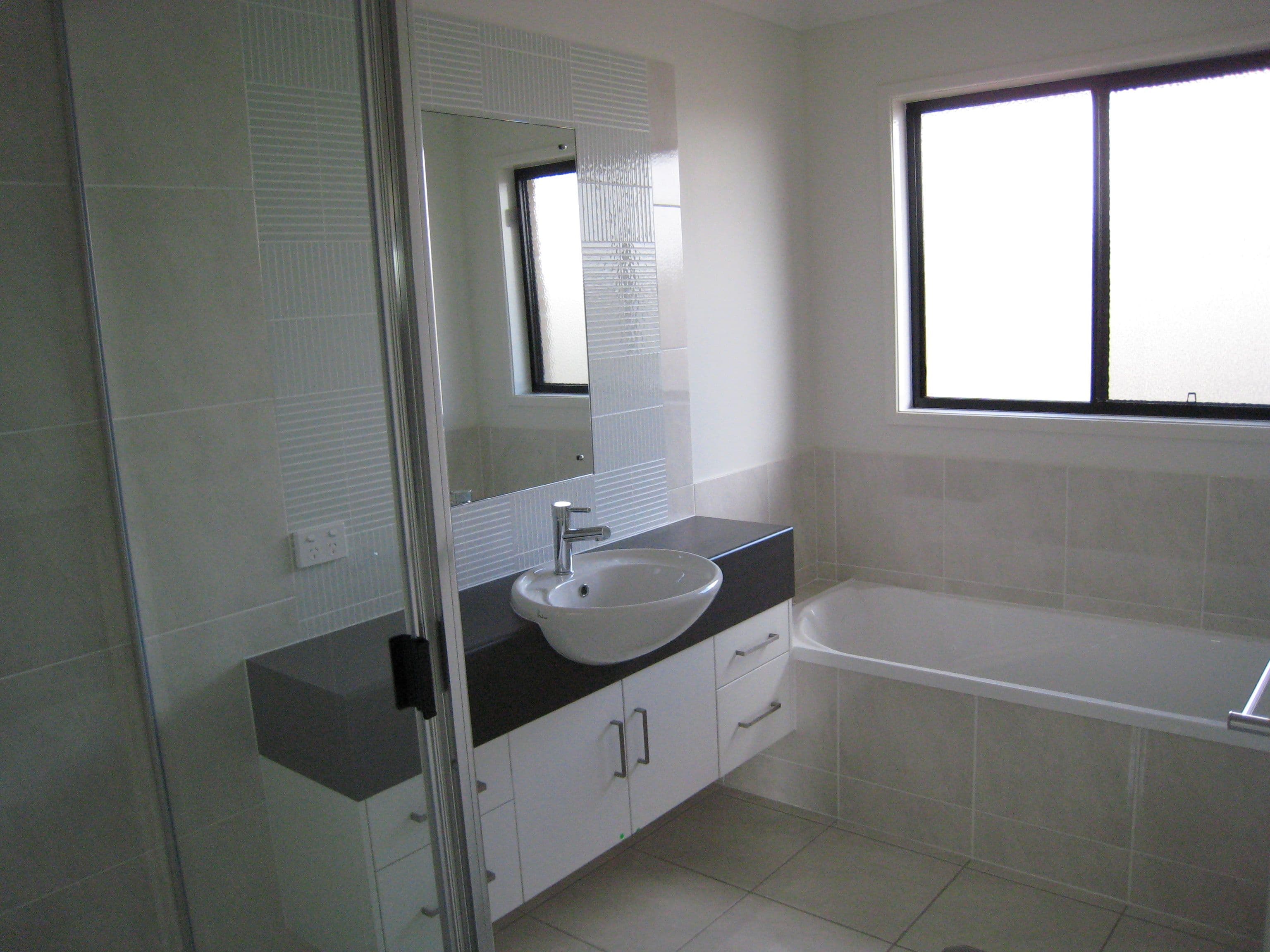23 Glovar Street, Emerald QLD 4720, Emerald - Thumbnail 5