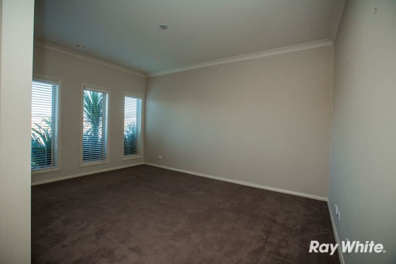 34 Everly Circuit, PAKENHAM VIC 3810, Pakenham - Thumbnail 4
