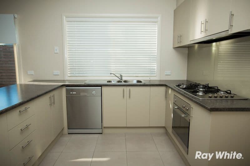 34 Everly Circuit, PAKENHAM VIC 3810, Pakenham - Thumbnail 6