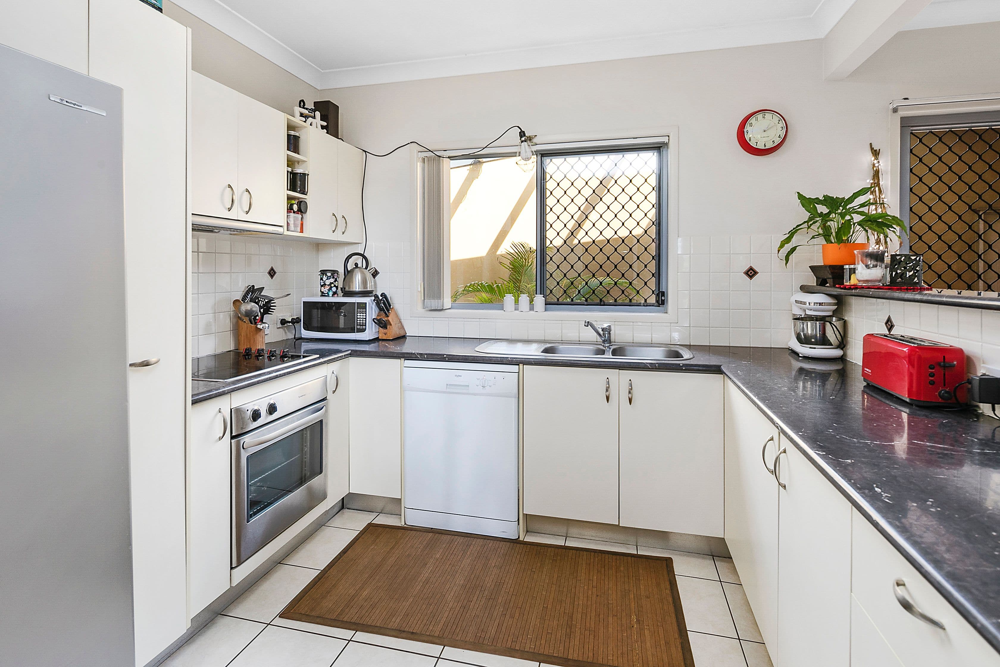 82 Princess Street, Cleveland QLD 4163, Cleveland - Thumbnail 2