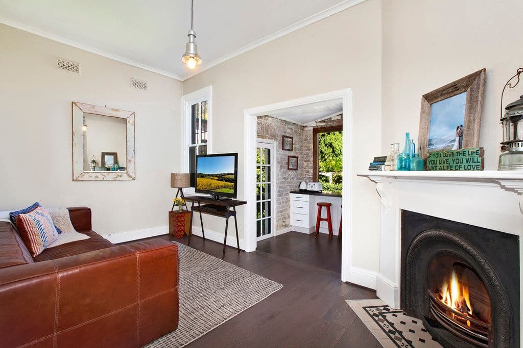 2 Yaralla Street, Newtown - Thumbnail 2