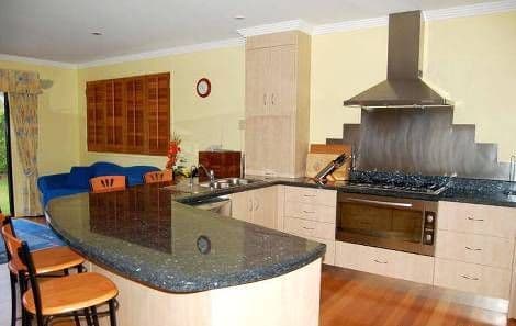 24 Rosslyn Street, Rosslyn QLD 4703, Rosslyn - Thumbnail 3
