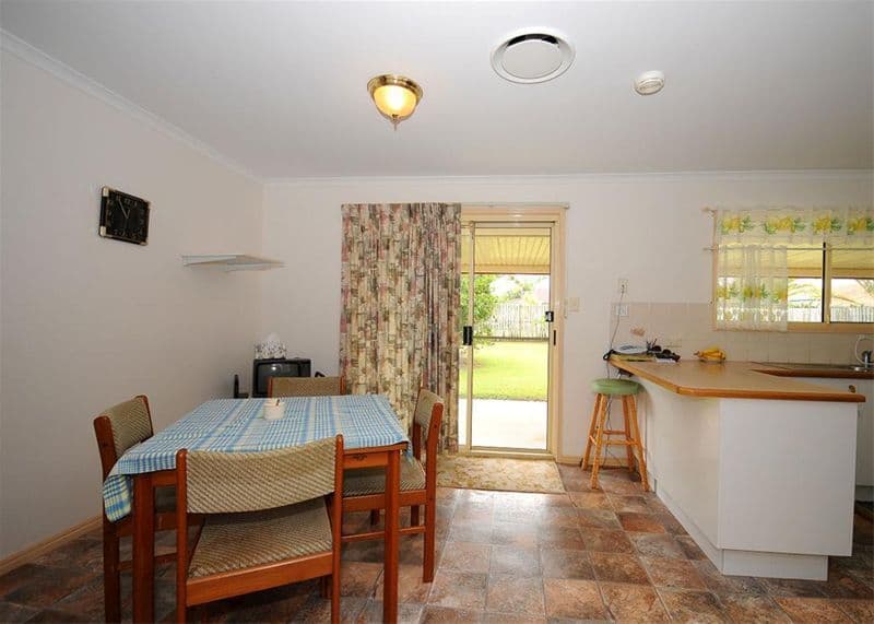 43 Bowerbird Avenue, ELI WATERS QLD 4655, Eli Waters - Thumbnail 5