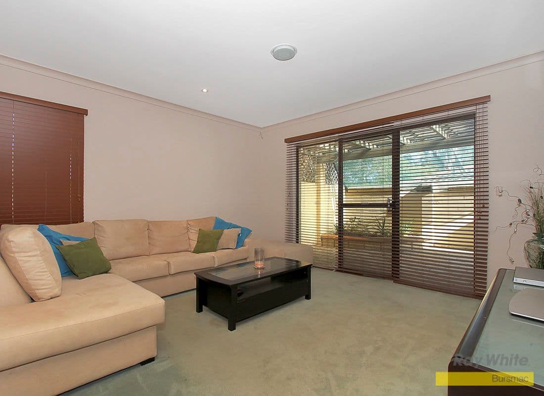 445 Marangaroo Drive, ALEXANDER HEIGHTS WA 6064, Alexander Heights - Thumbnail 2