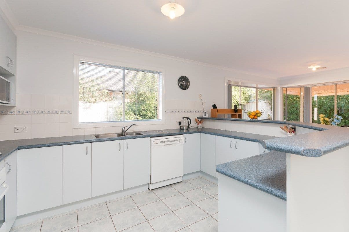 9 Erindale Place, CRAIGIEBURN VIC 3064, Craigieburn - Thumbnail 2