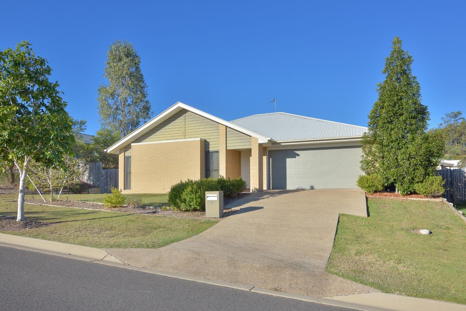 8 Florey Place, Kirkwood QLD 4680, Kirkwood - Image 1