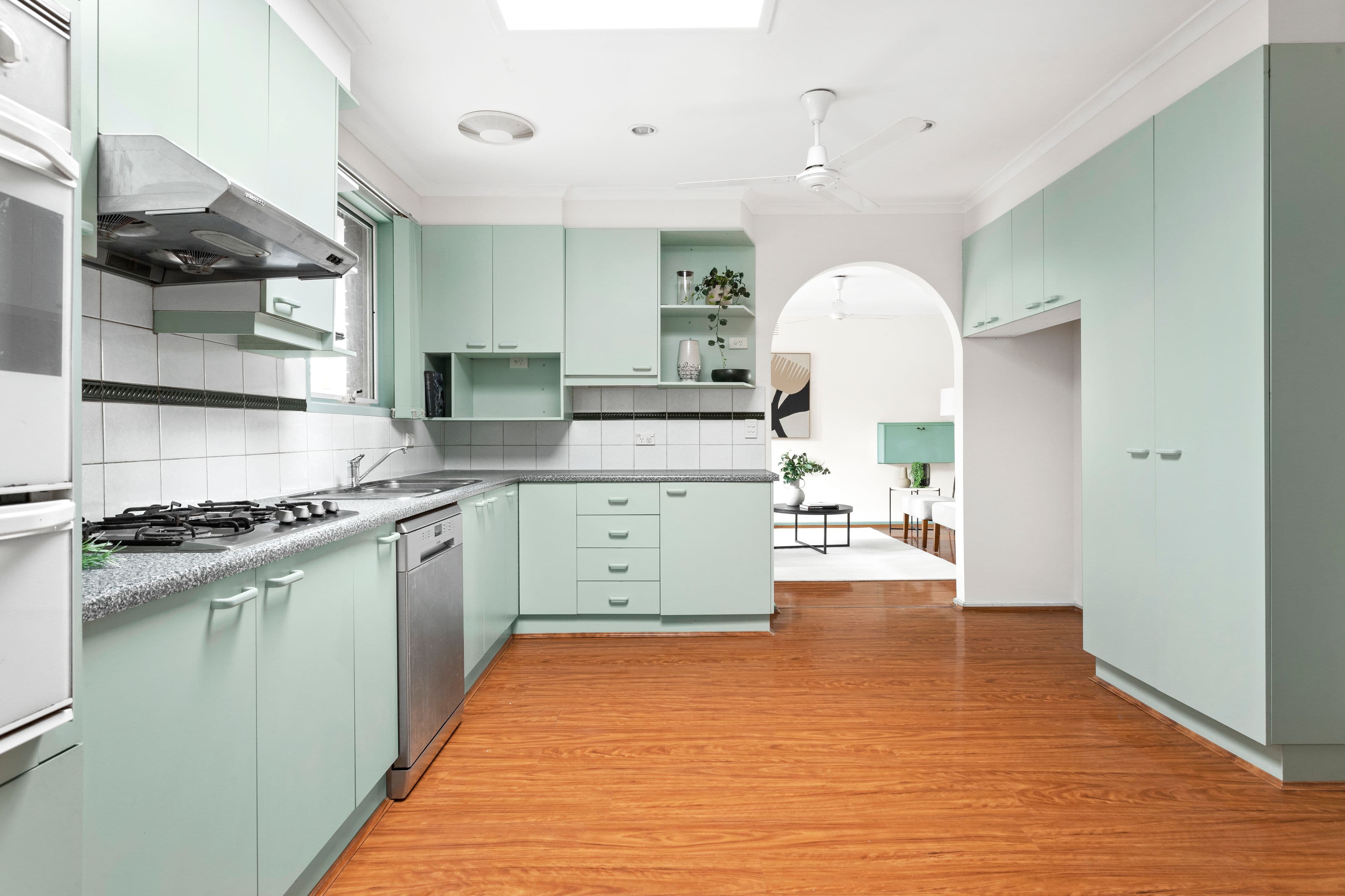 7 Taronga Crescent, Croydon VIC 3136, Croydon - Thumbnail 2