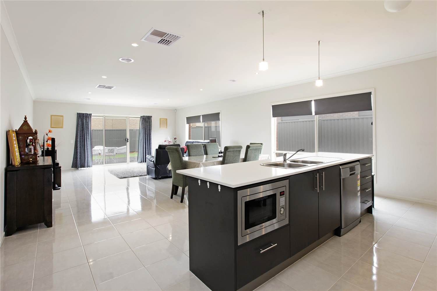 188 Canterbury Road West, LARA VIC 3212, Lara - Thumbnail 4