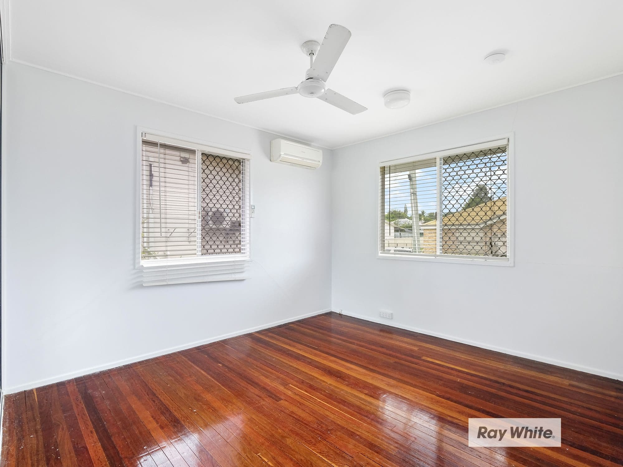 41 Russell Street, Silkstone QLD 4304, Silkstone - Thumbnail 8