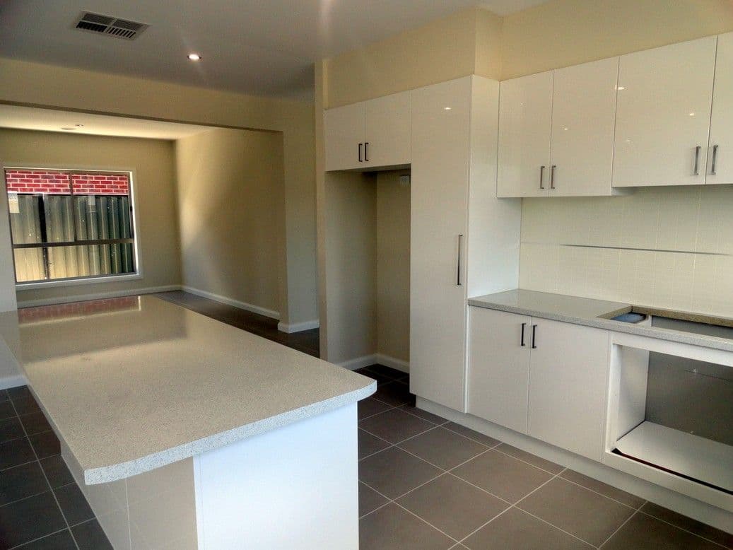 24 Softwood Drive, MERNDA VIC 3754, Mernda - Thumbnail 6
