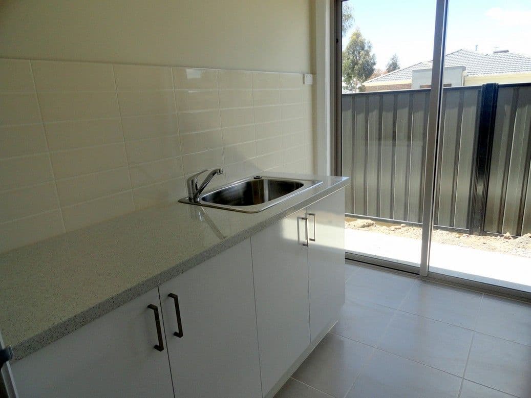 24 Softwood Drive, MERNDA VIC 3754, Mernda - Thumbnail 8