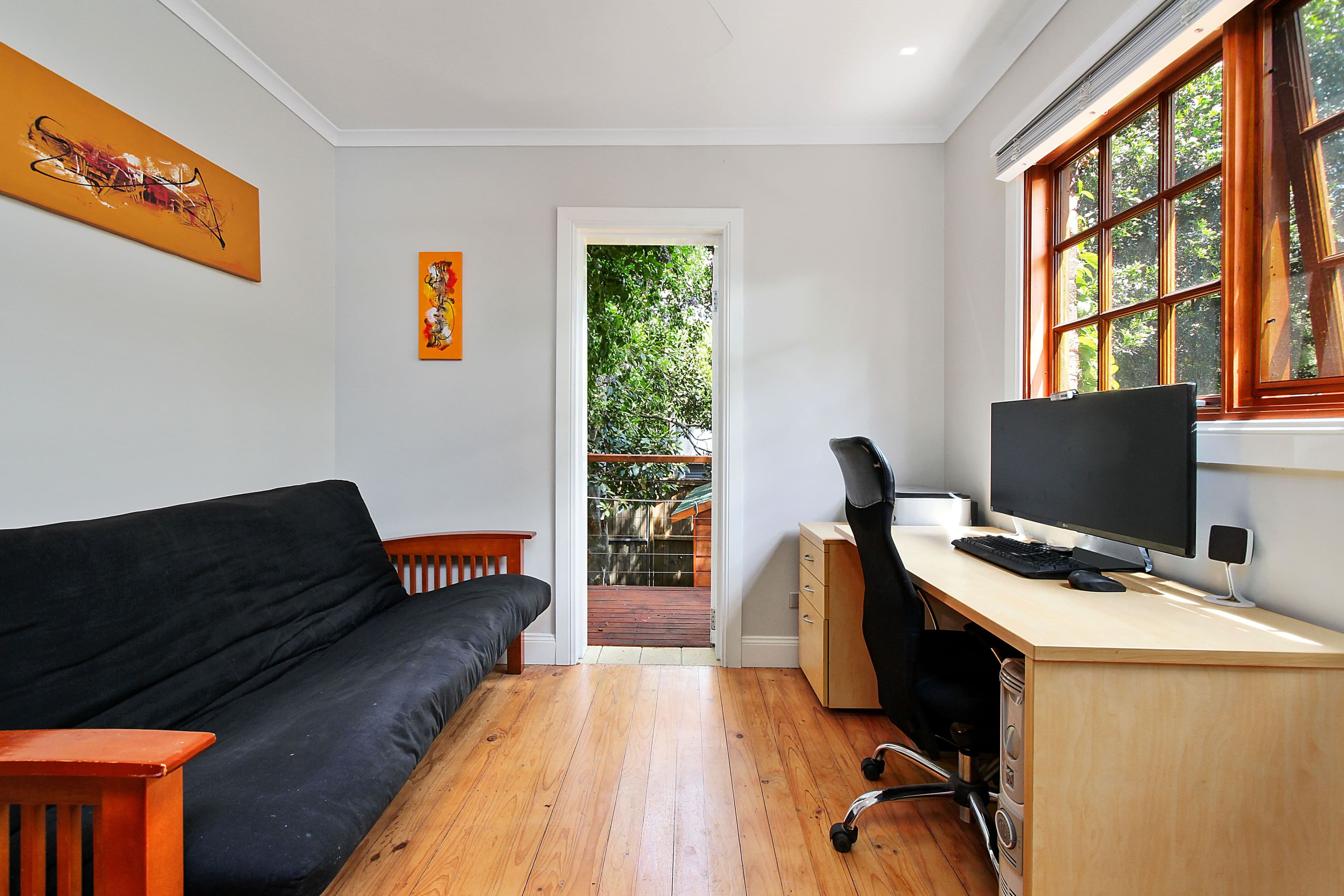 10 Burns Street, Petersham - Thumbnail 7