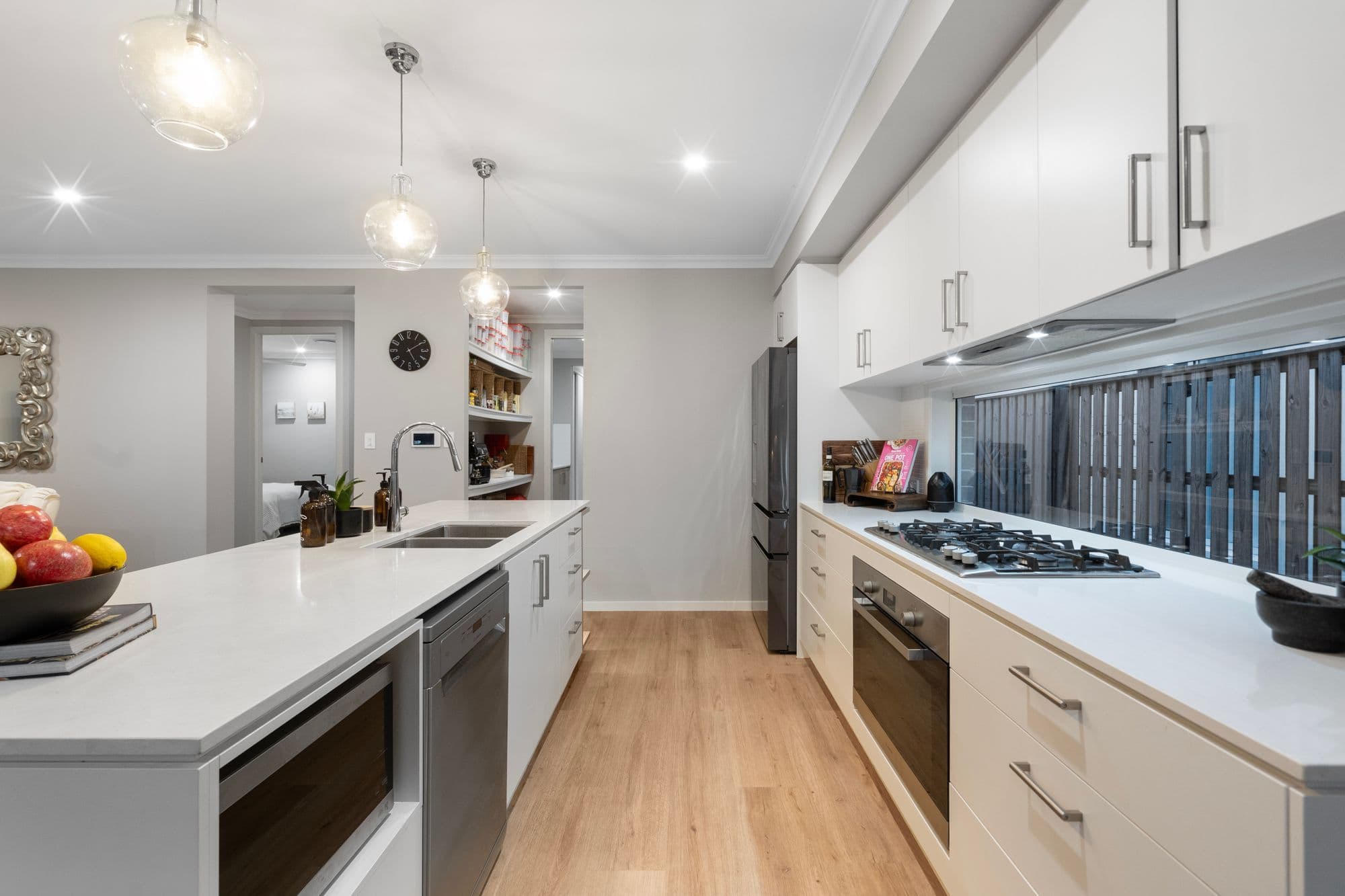 7 Walker Avenue, Belivah QLD 4207, Belivah - Thumbnail 5