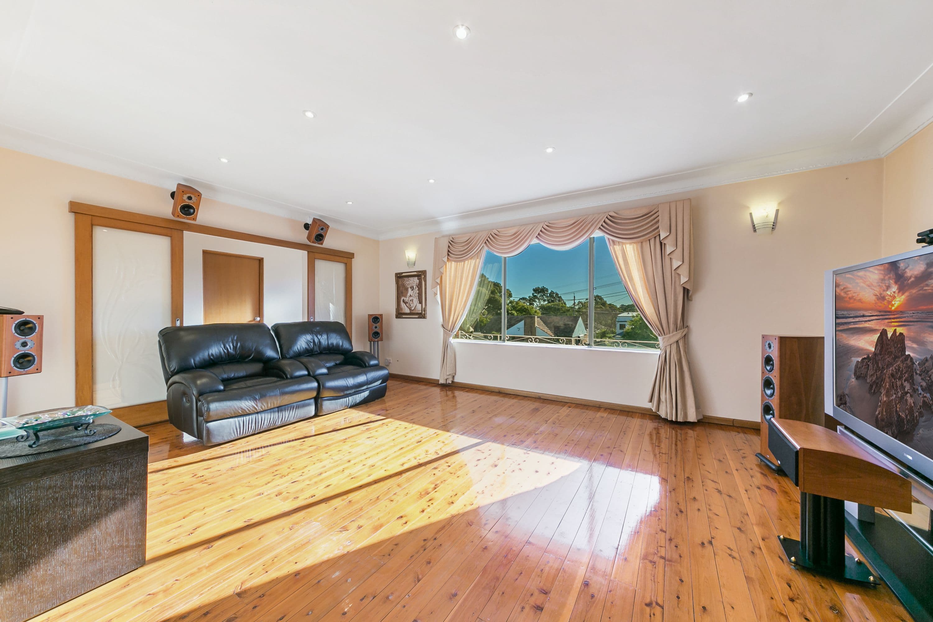 7 Swan Street, Gladesville - Thumbnail 3