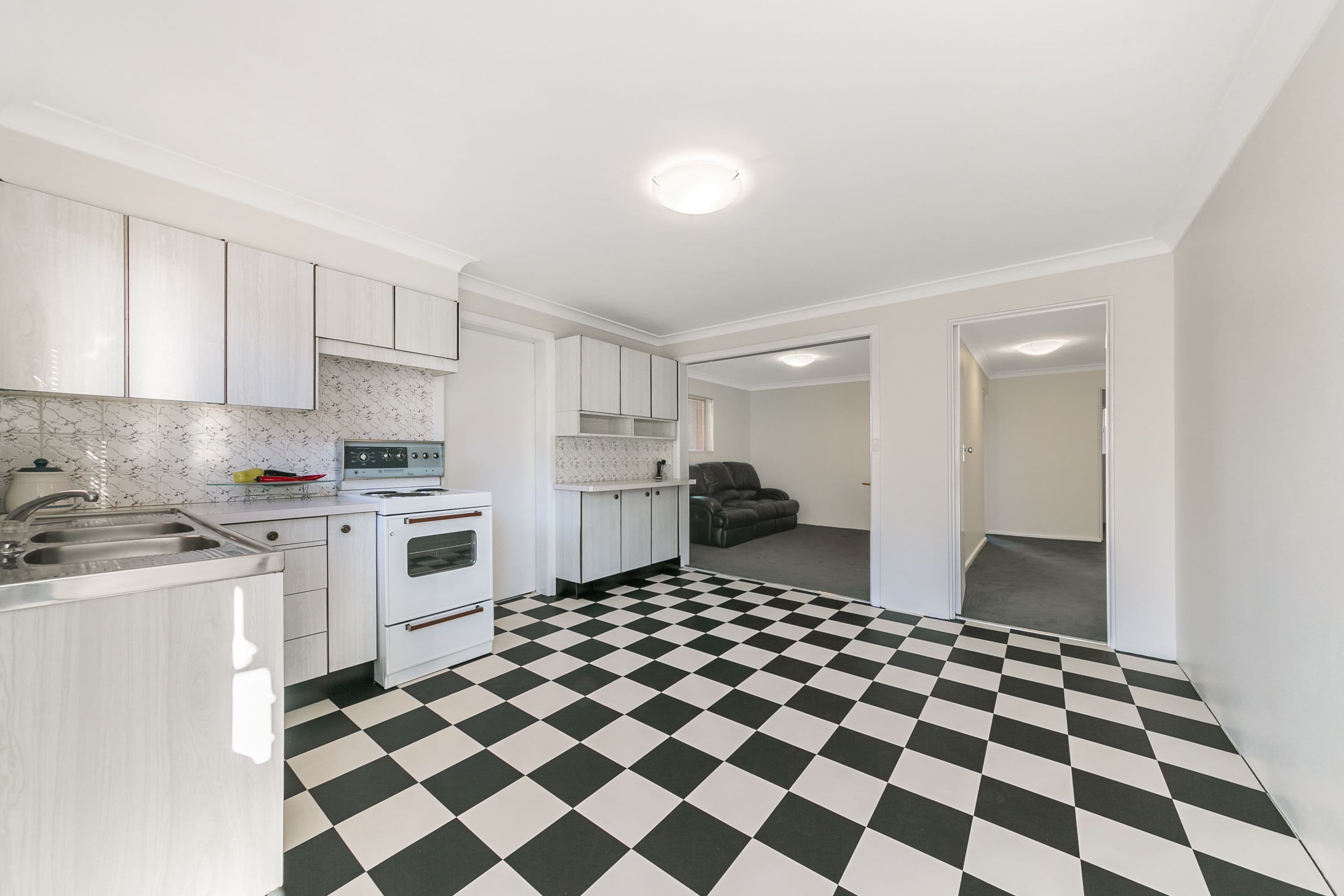 7 Swan Street, Gladesville - Thumbnail 6