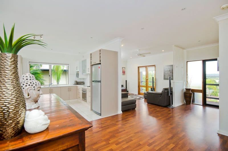 7 Correa Court, ELANORA QLD 4221, Elanora - Image 1