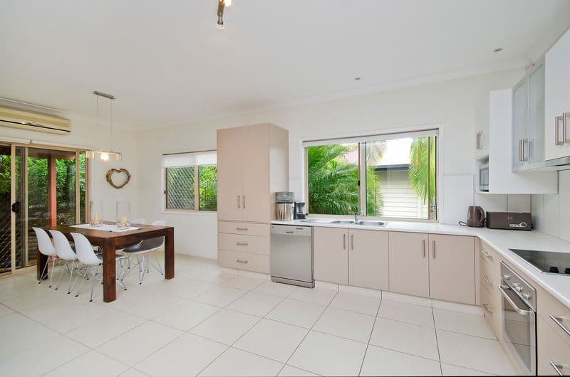 7 Correa Court, ELANORA QLD 4221, Elanora - Thumbnail 7