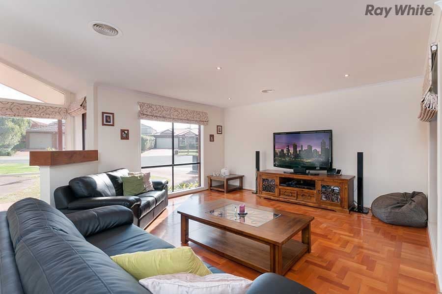 9 Hulme Court, Hillside VIC 3037, Hillside - Thumbnail 3