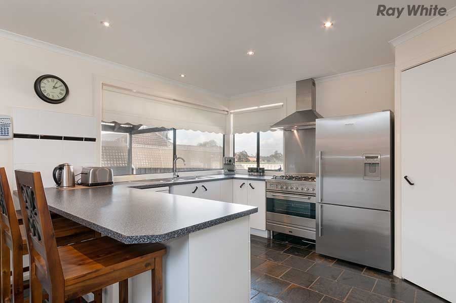 9 Hulme Court, Hillside VIC 3037, Hillside - Thumbnail 7