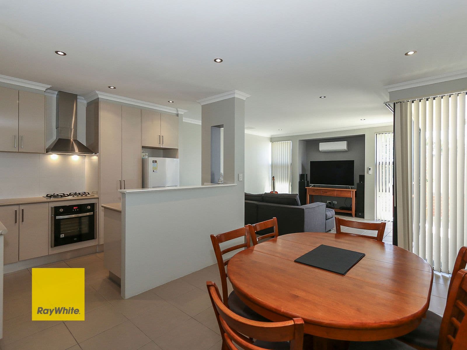 2 Dana Way, Madeley WA 6065, Madeley - Thumbnail 4