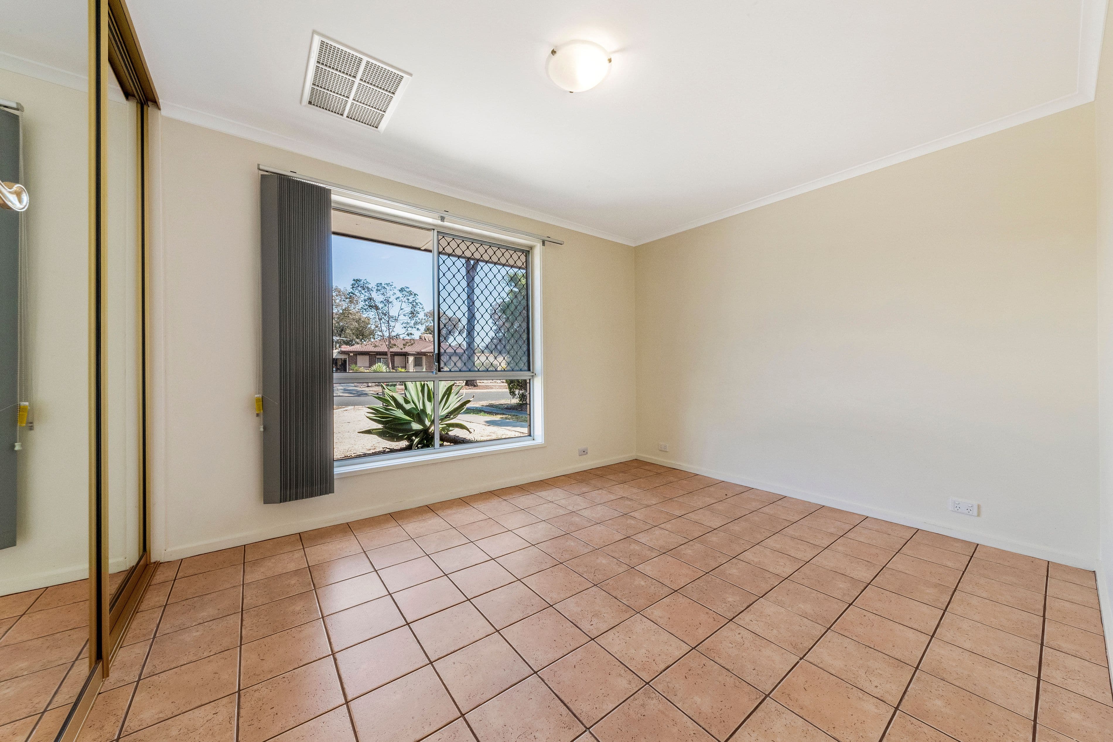 13 Saywell Crescent, Salisbury North SA 5108, Salisbury North - Thumbnail 5