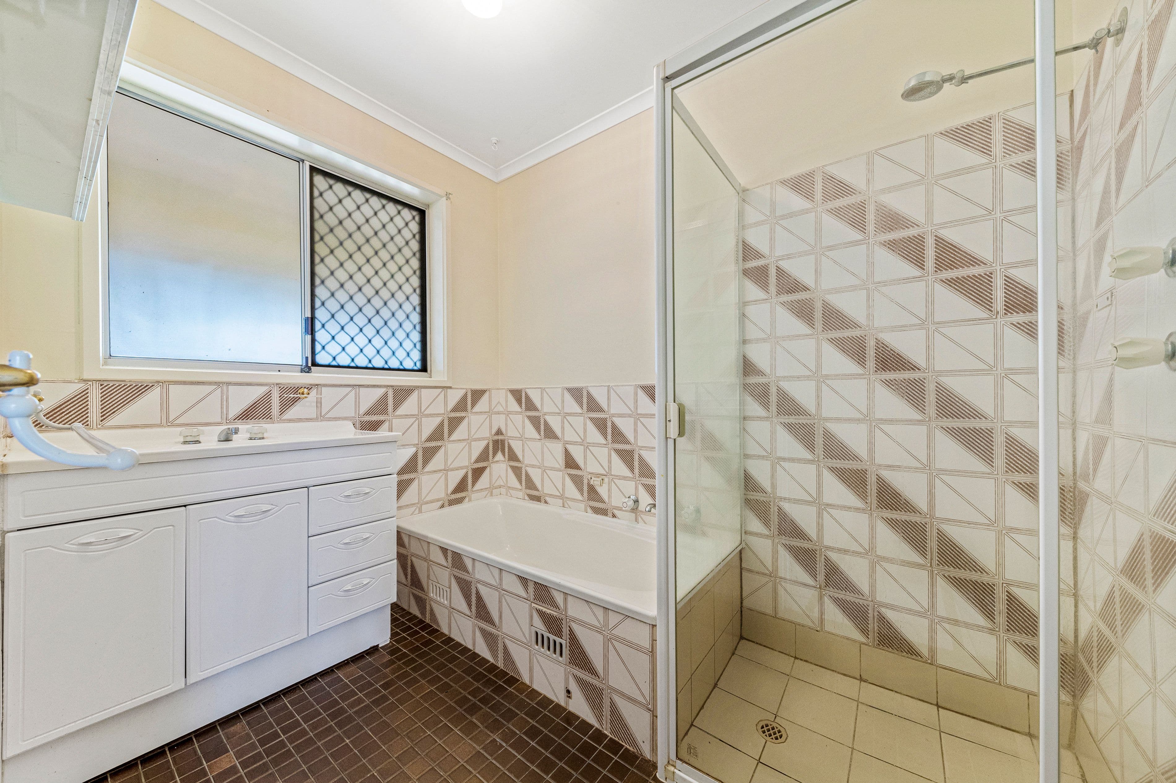 13 Saywell Crescent, Salisbury North SA 5108, Salisbury North - Thumbnail 8