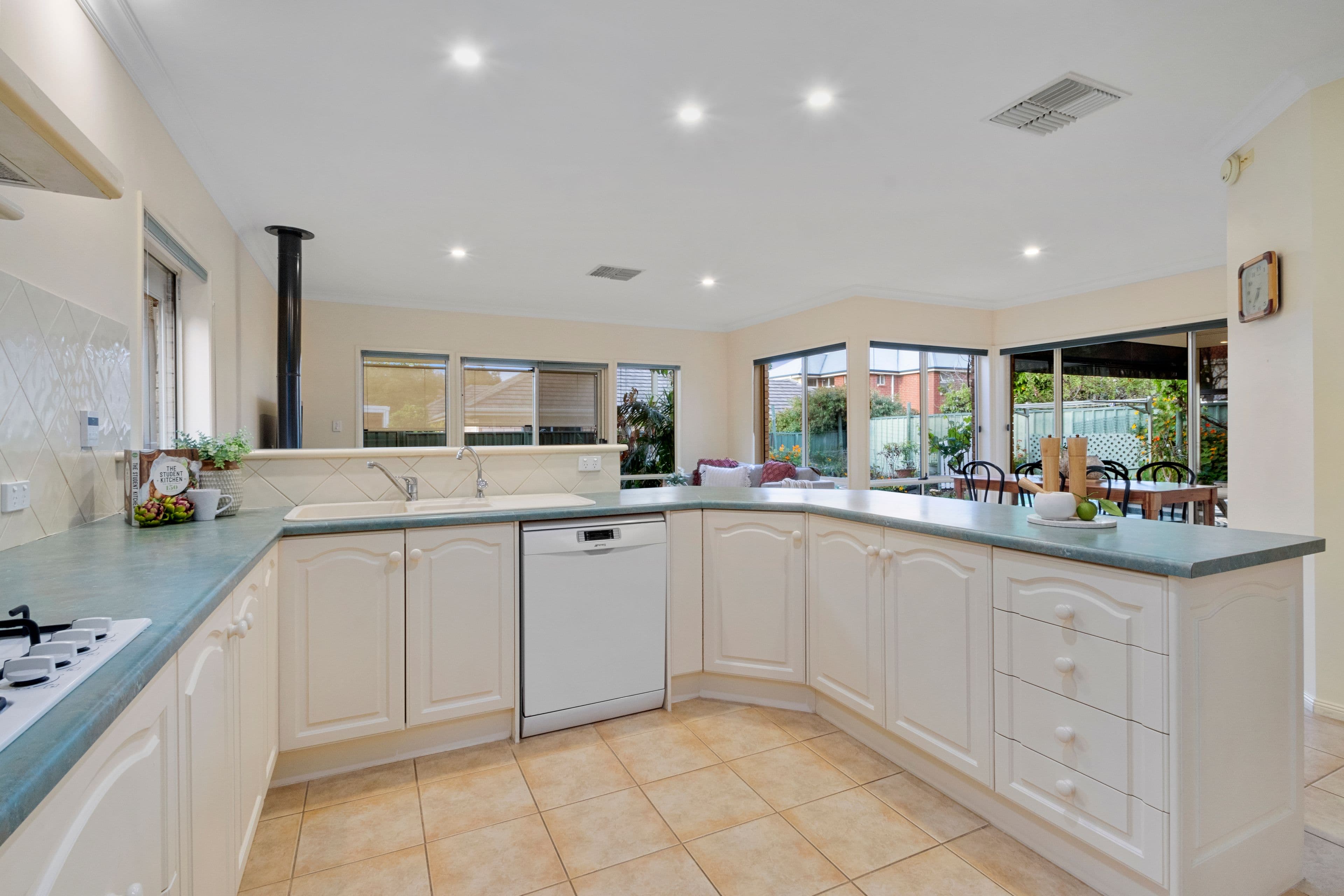46 Lomond Circuit, Mawson Lakes SA 5095, Mawson Lakes - Thumbnail 8