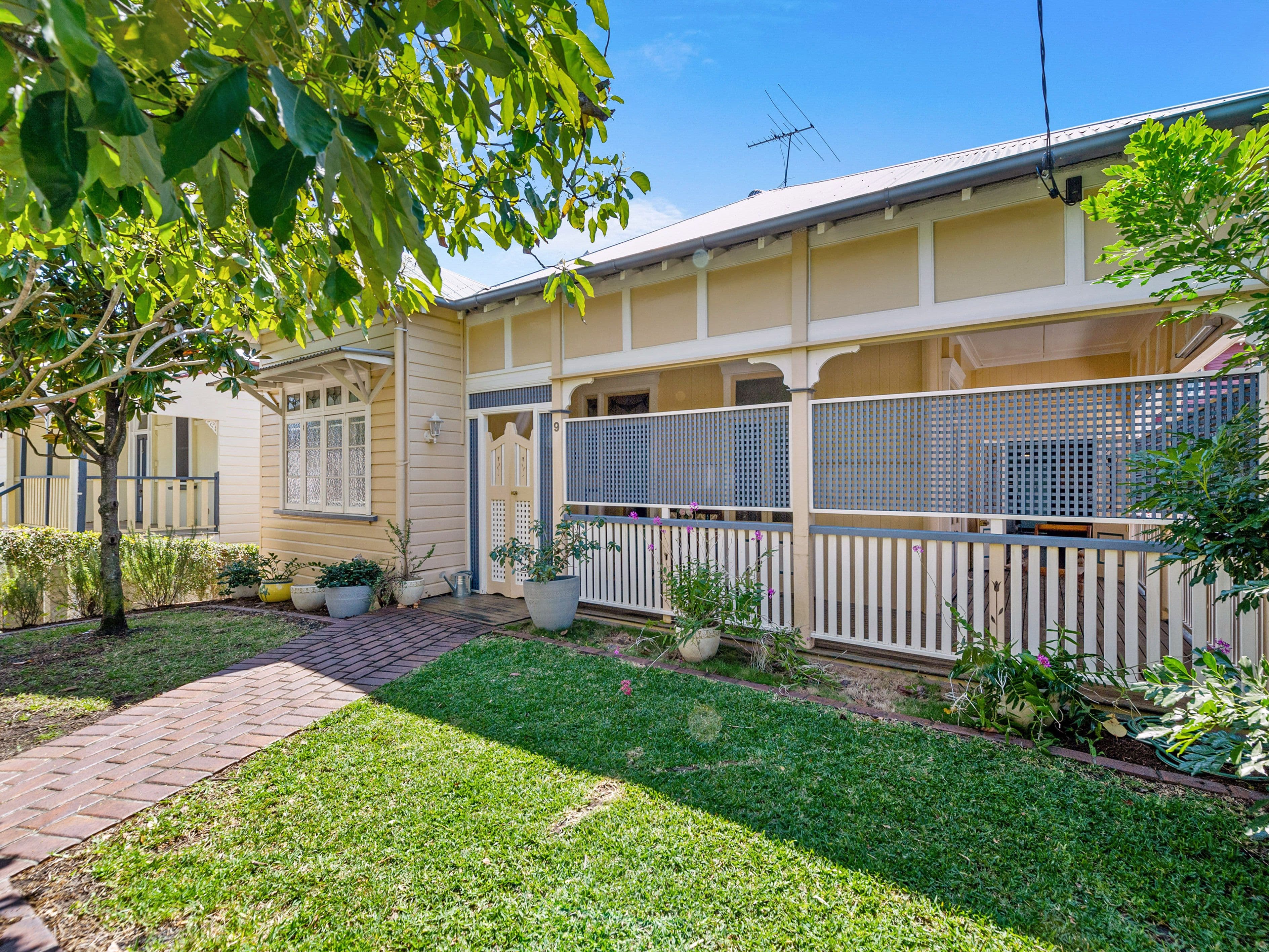 9 Hazlewood Street, Highgate Hill QLD 4101, Highgate Hill - Image 1